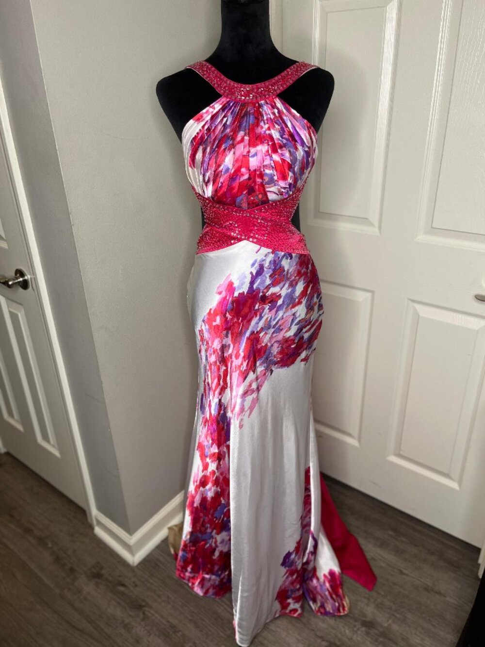 Morgan & Co. Floral Watercolor Halter Prom Dress Cutout Open Back Train Size 5/6
